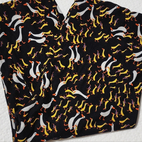 Lularoe Leggings ducks TC - Picture 1 of 2